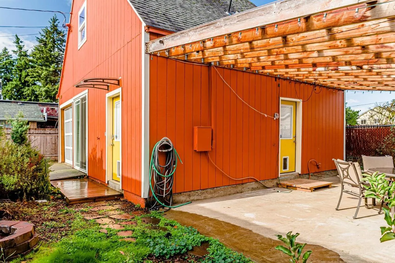 Holiday home Portland Urban Lodge, Quiet, Walkable, Near