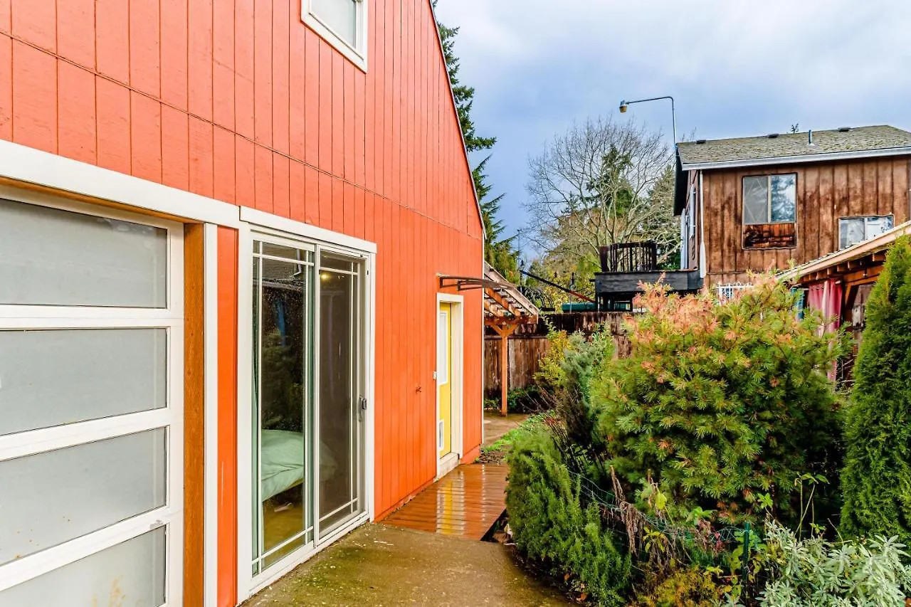 Portland Urban Lodge, Quiet, Walkable, Near United States