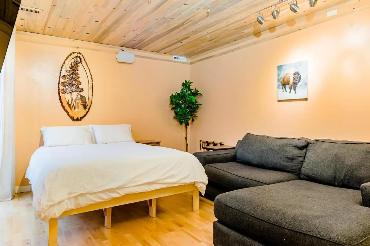 Portland Urban Lodge, Quiet, Walkable, Near Holiday home